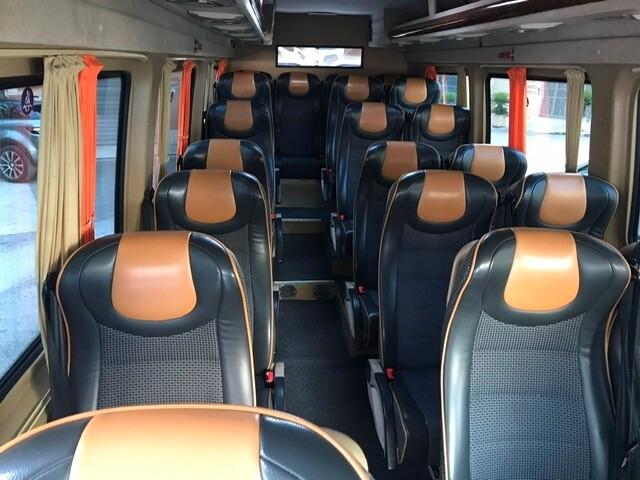 Autobus Mercedes Benz Splinter 519 20 posti