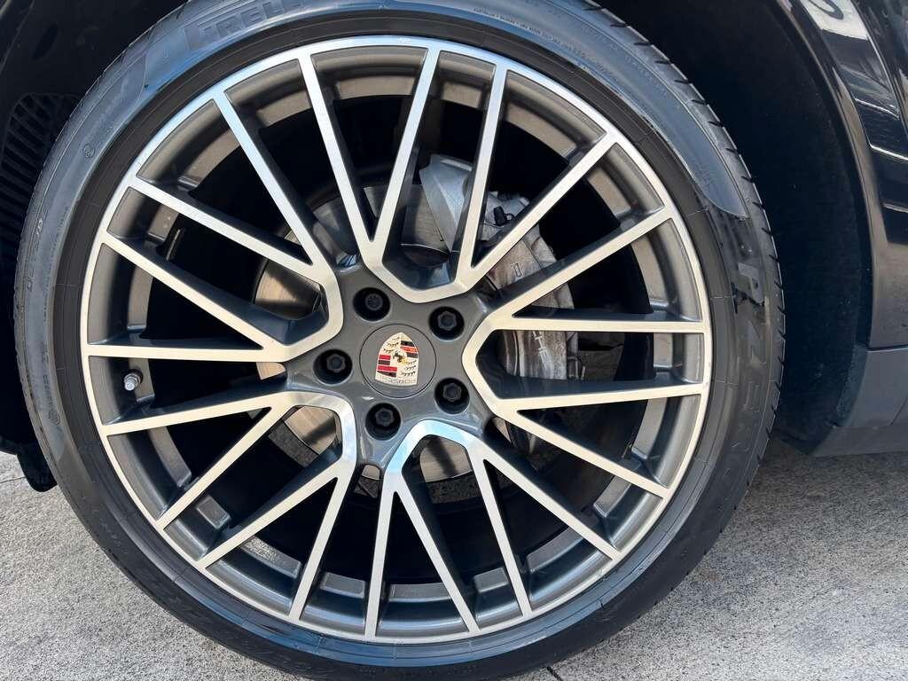 Porsche Cayenne Coupé 3.0 112.000 Km IVA ESPOSTA tuo a soli 599 Euro al mese