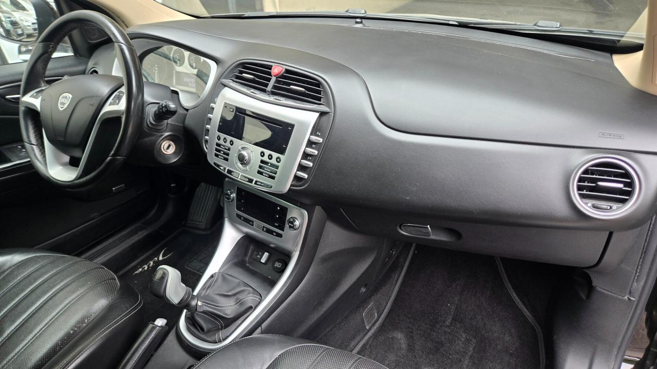 Lancia Delta 1.6 MJT DPF Gold