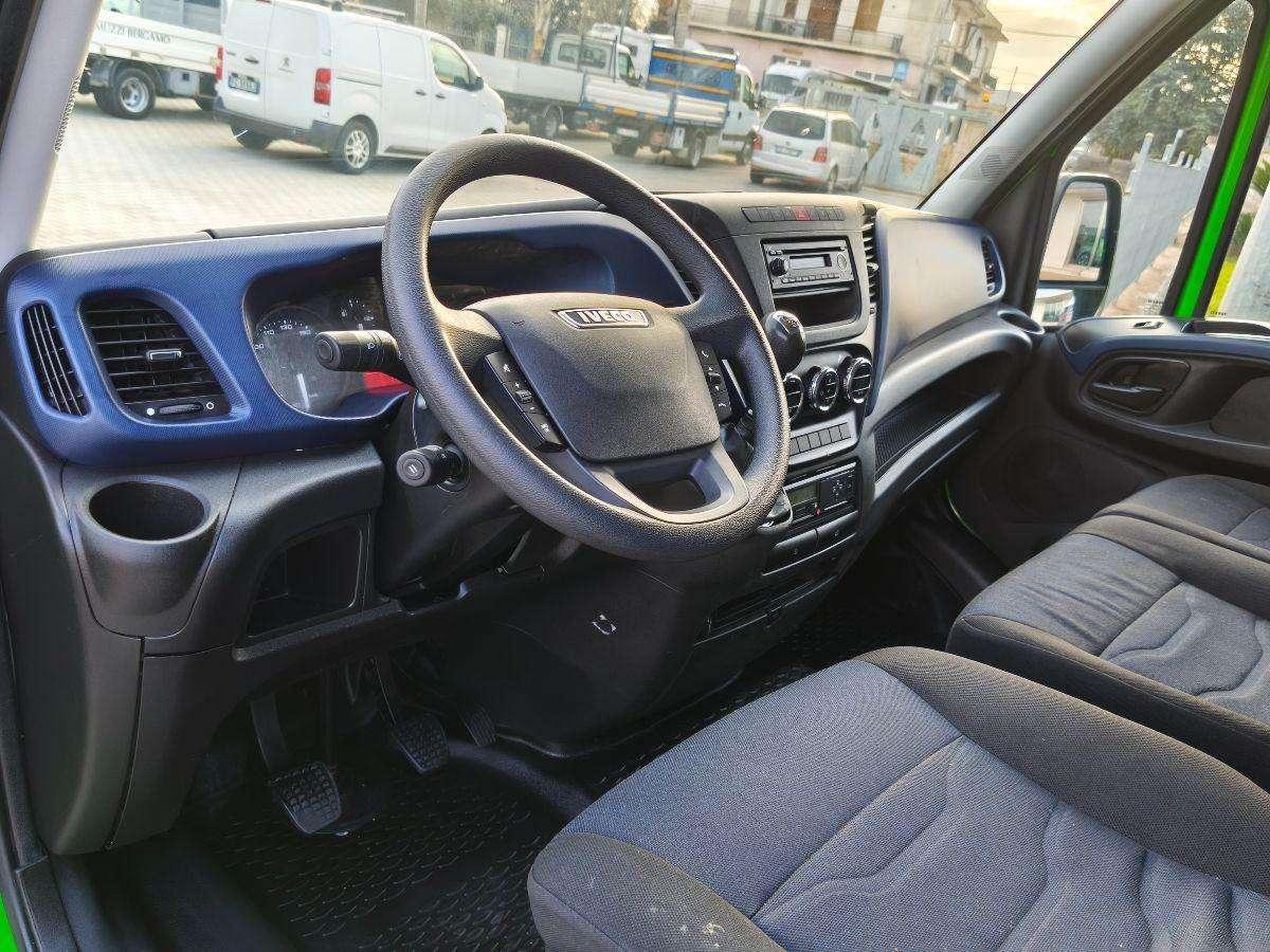 Iveco Daily 35S14 Furgone Medio Tetto Basso Gancio traino