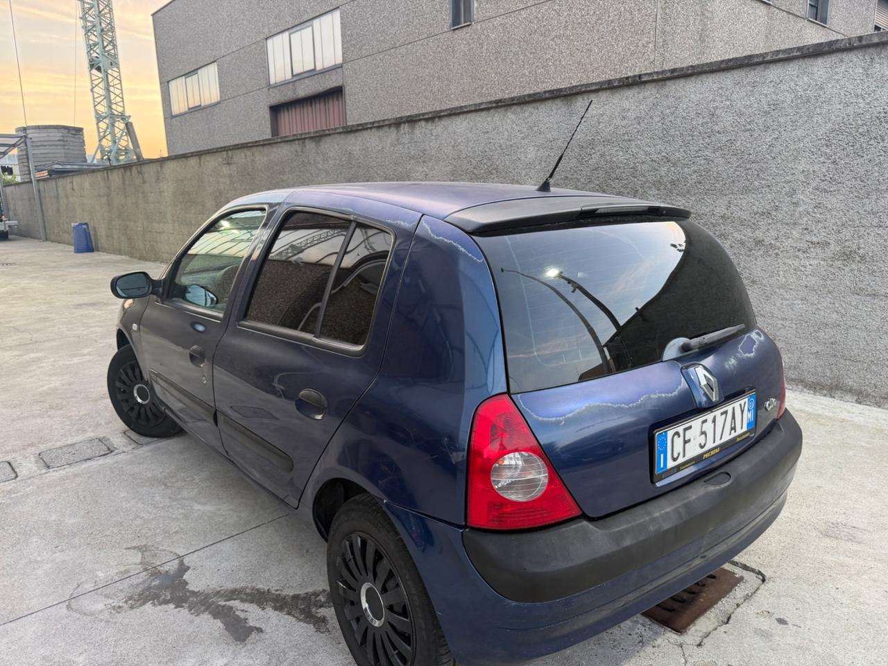 Renault Clio 1.2 benzina 43KW consumi bassi
