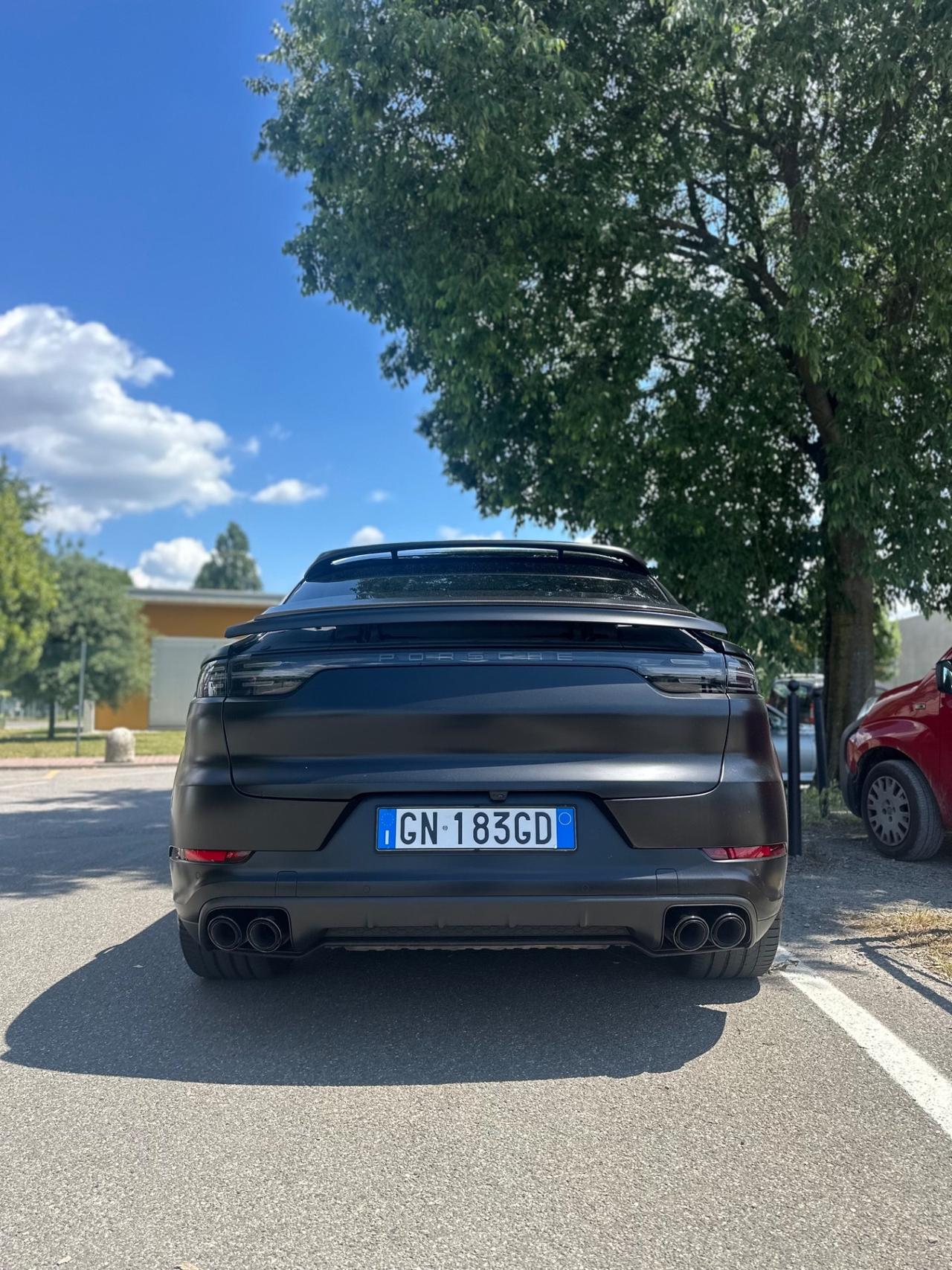 Porsche Cayenne Coupé 3.0 V6 E-Hybrid Platinum Edition