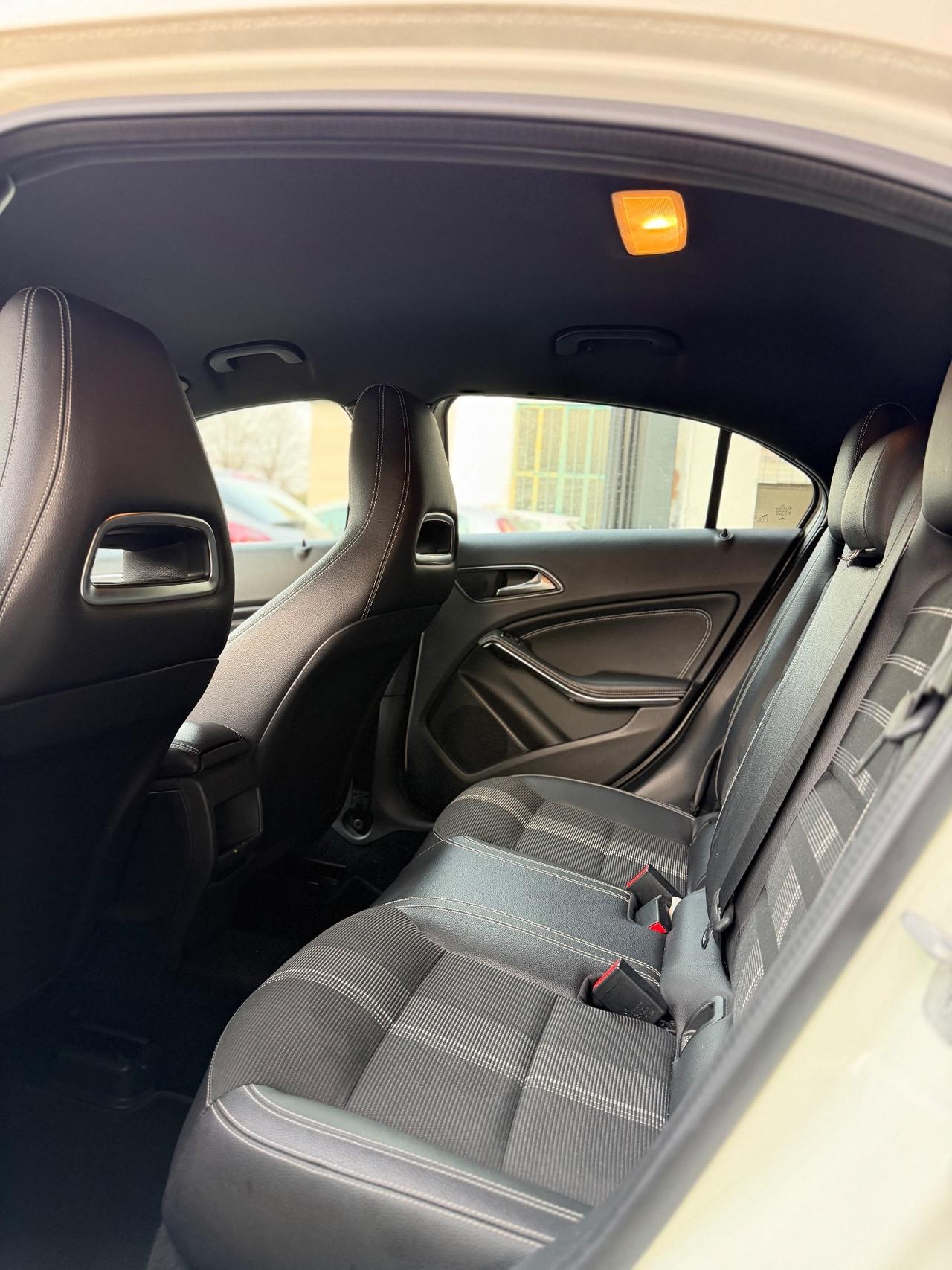 Mercedes-benz A 200 d Automatic Premium