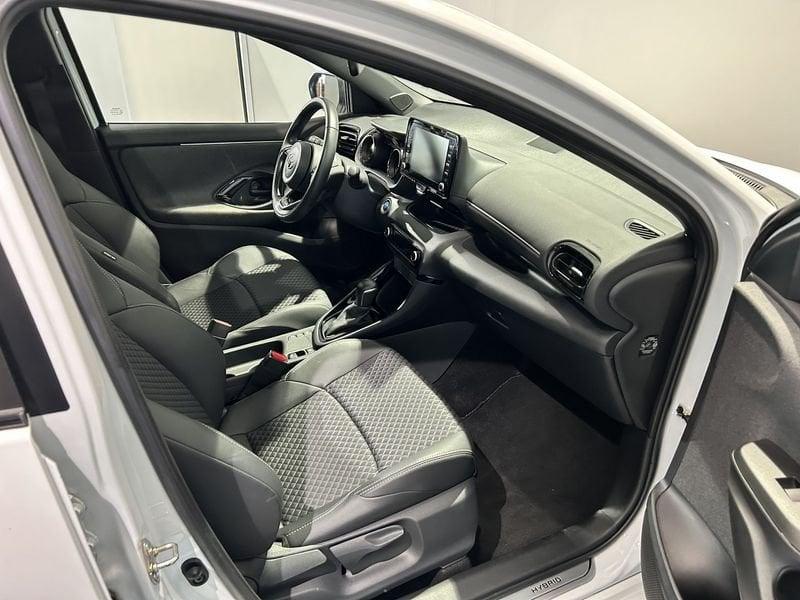 Toyota Yaris Yaris 1.5 Hybrid 5 porte Lounge AREA C FREE + SENSORI DI PARCHEGGIO