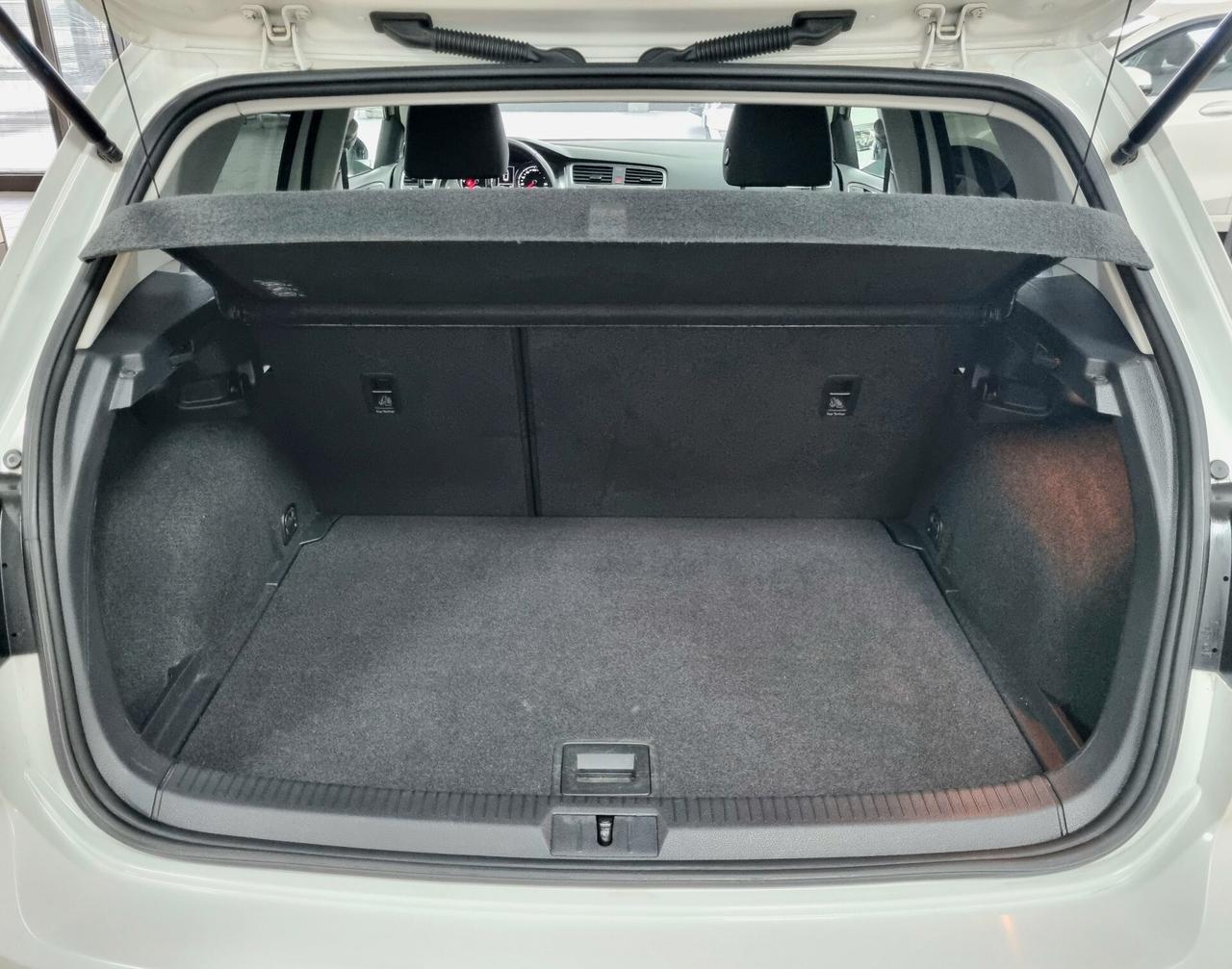 VOLKSWAGEN GOLF 1.6 TDI 90CV TECH&SOUND