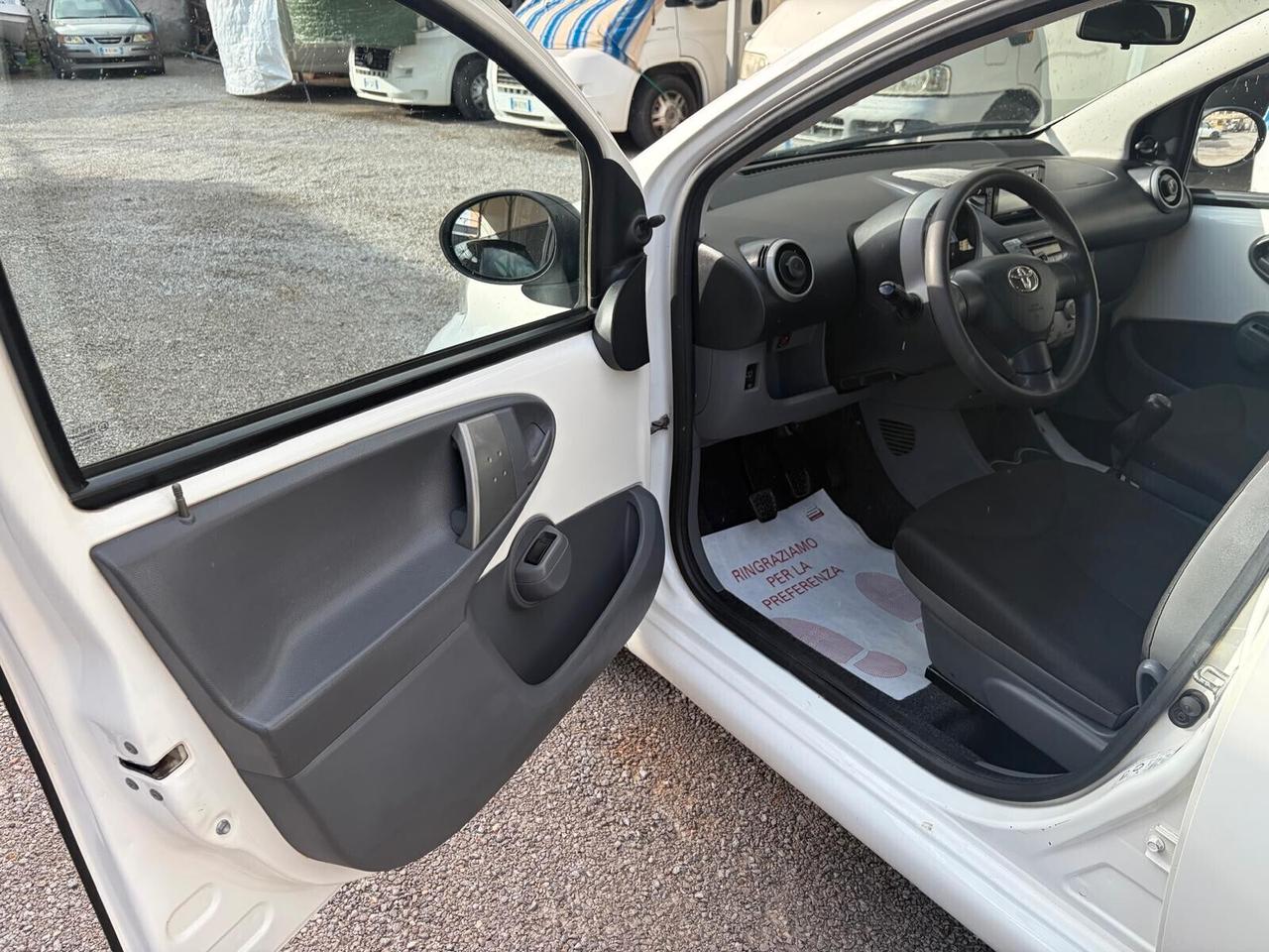 Toyota Aygo 1.0 Now Connect 12 MESI DI GARANZIA