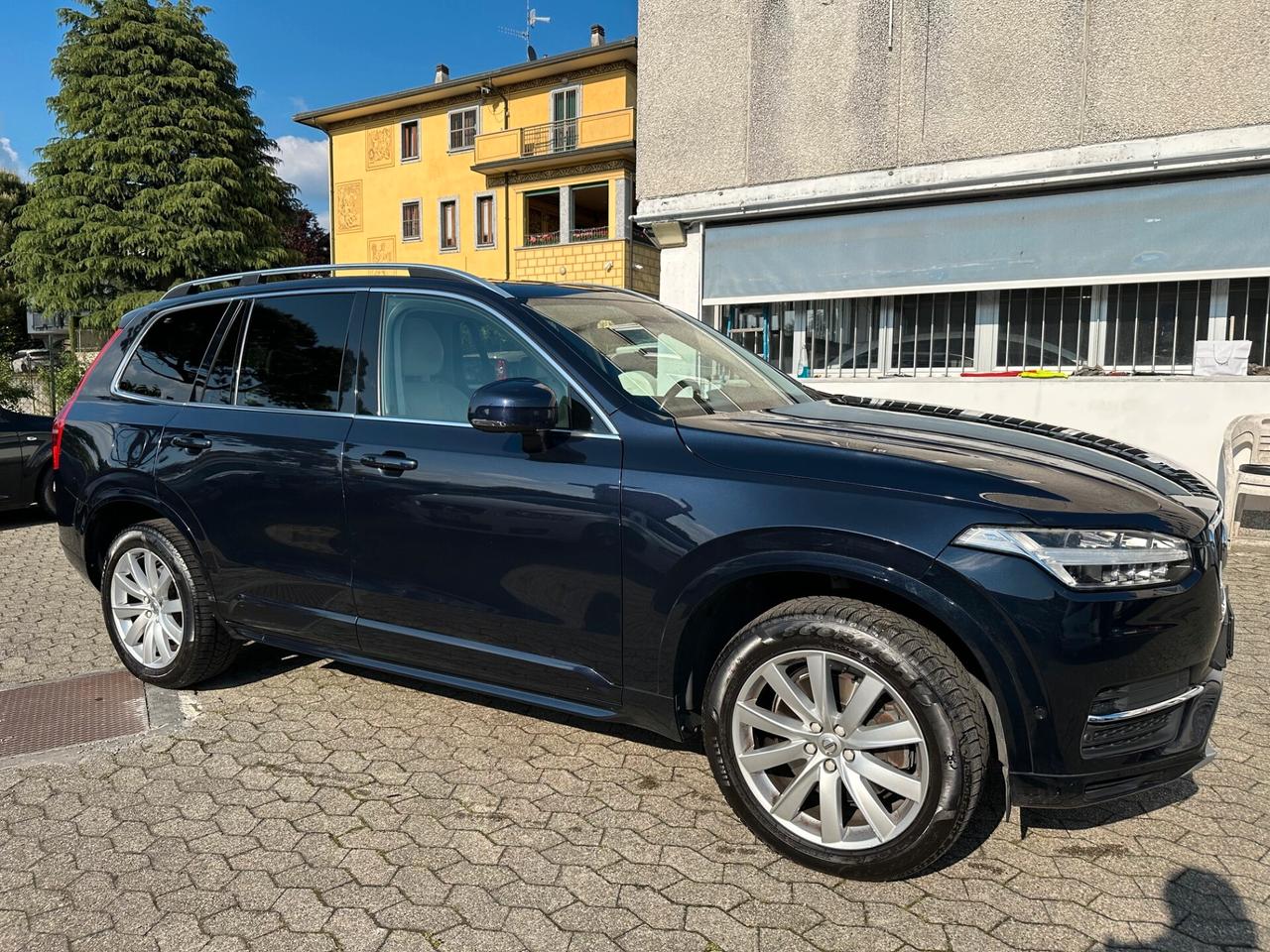 Volvo XC 90 XC90 D5 AWD Geartronic 7 posti Momentum