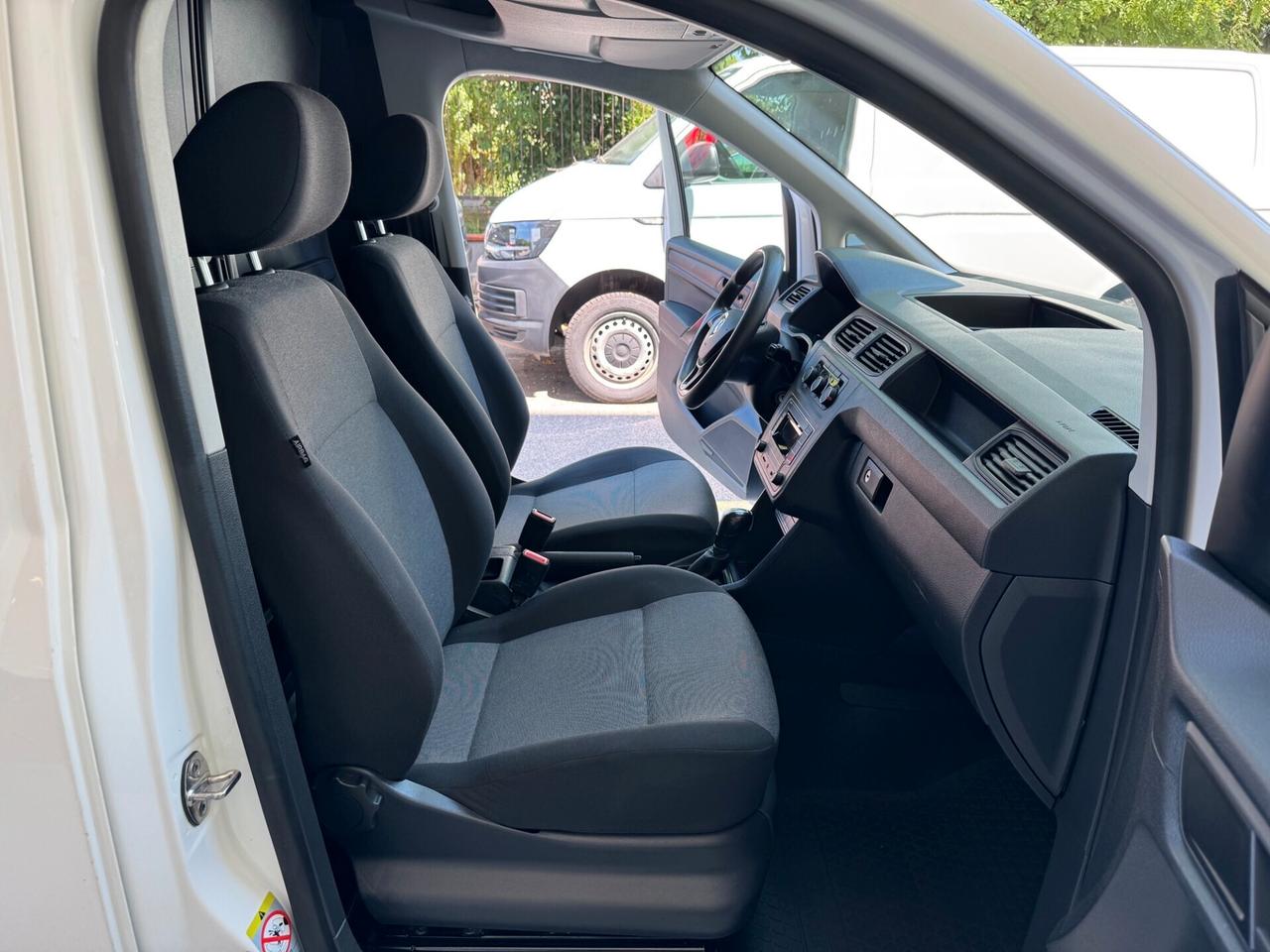 Volkswagen Caddy 2.0TDI DSG BUSINESS GARANZIA24MES