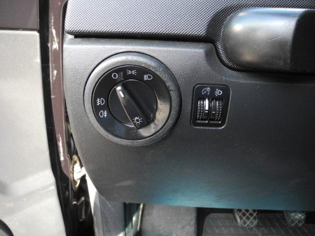 VOLKSWAGEN New Beetle 1.4 16v Cabrio - OK NEOPATENTATI - "DA VETRINA"