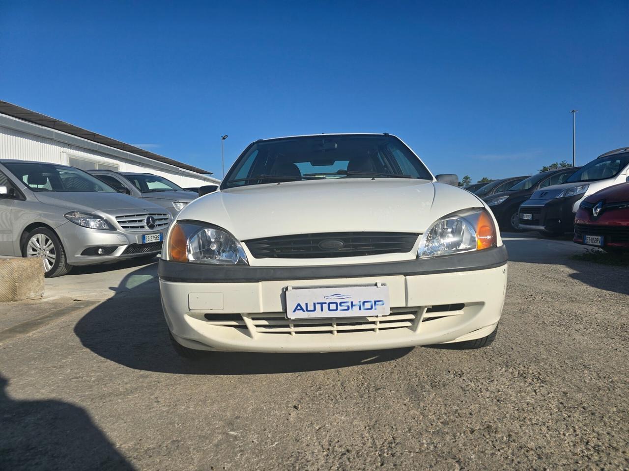 Ford Fiesta 1.4i 16V cat 5 porte Ghia