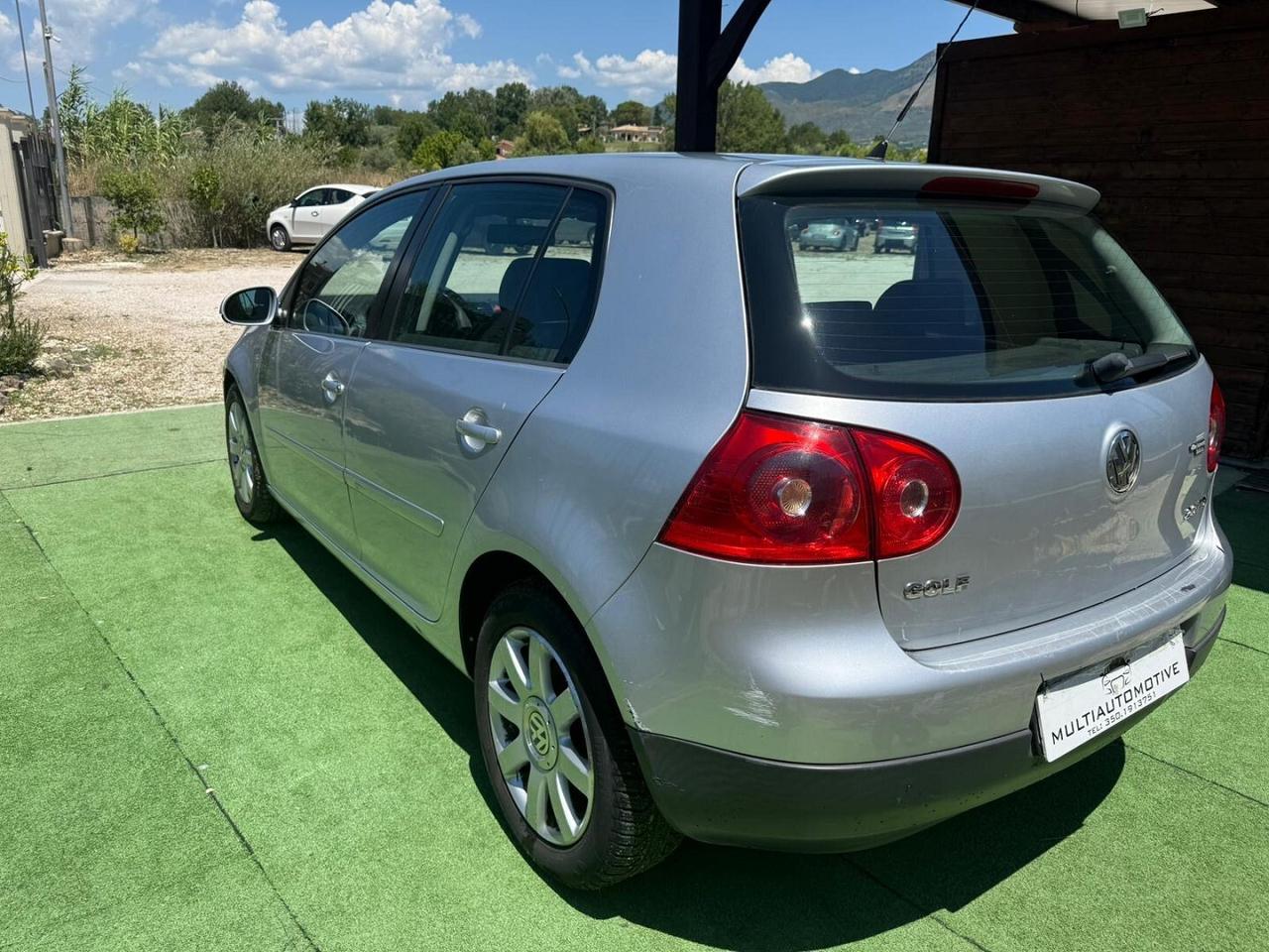 VOLKSWAGEN GOLF 5" SERIE