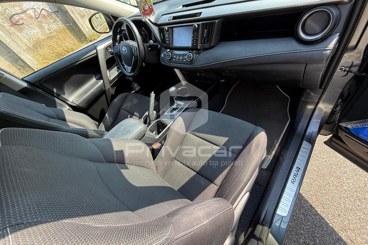 TOYOTA RAV4 2.5 Hybrid 2WD Active