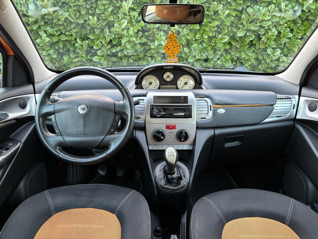 Lancia Ypsilon 1.3 Multijet 16V Momo Design