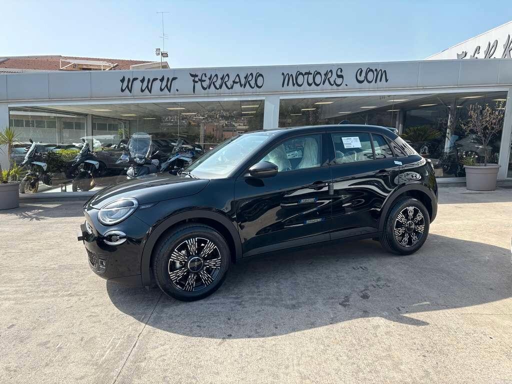 Fiat 600 Hybrid 110 CV DCT Icon Benzina / KM 0 IVA ESPOSTA Tua a solo 209 Euro al mese