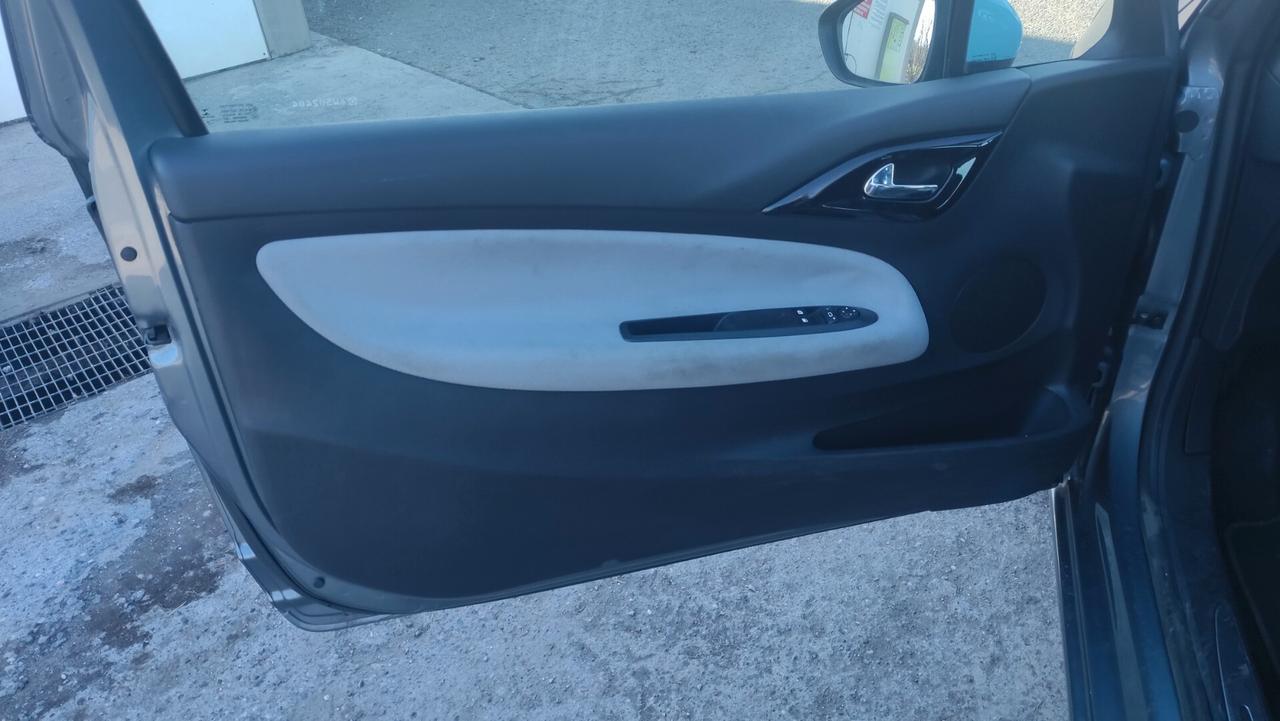 Ds DS3 3 1.4 VTi 95 Chic NEOPATENTATI - 2010