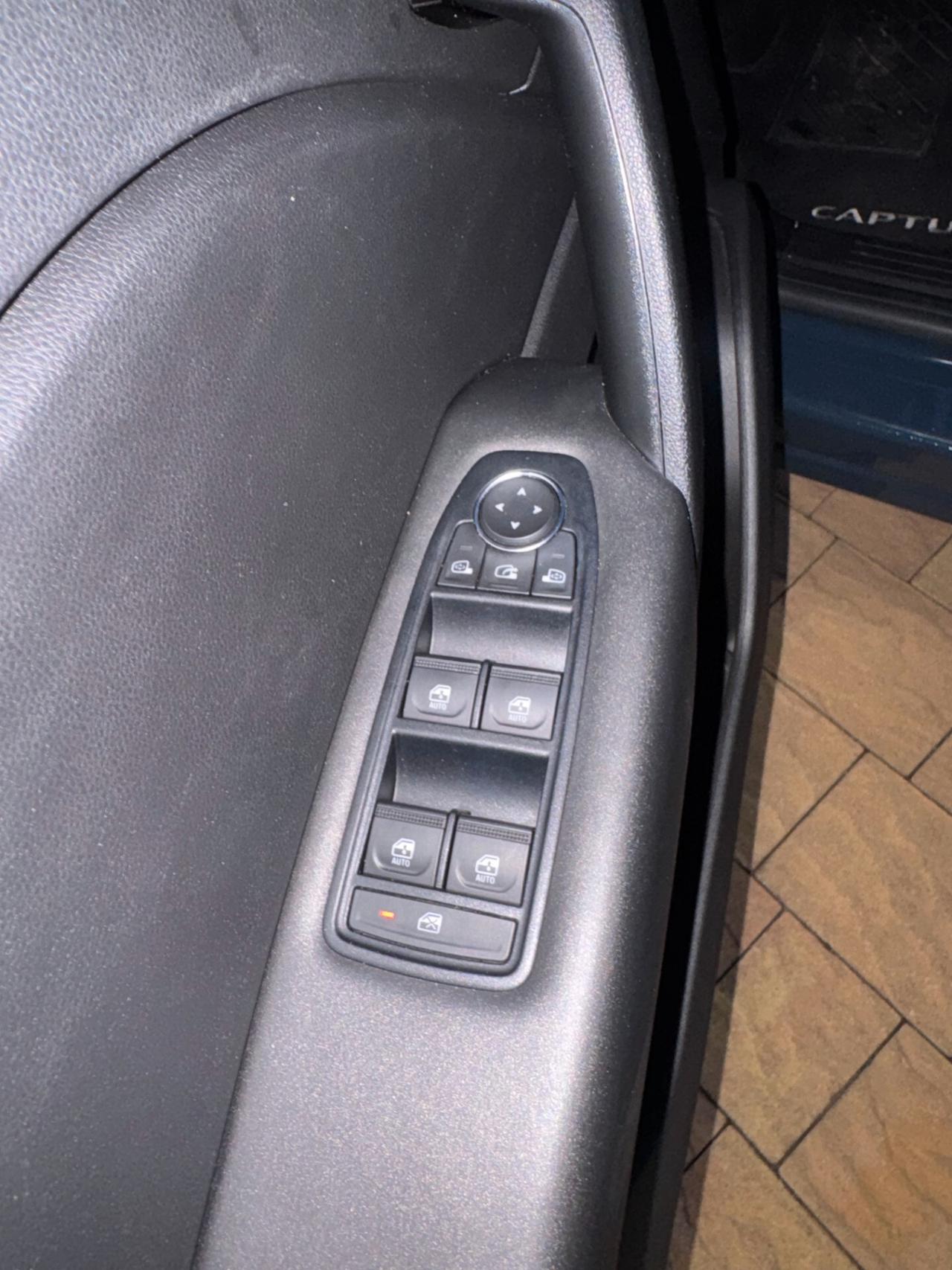 Renault Captur Full Hybrid E-Tech 145 CV Zen