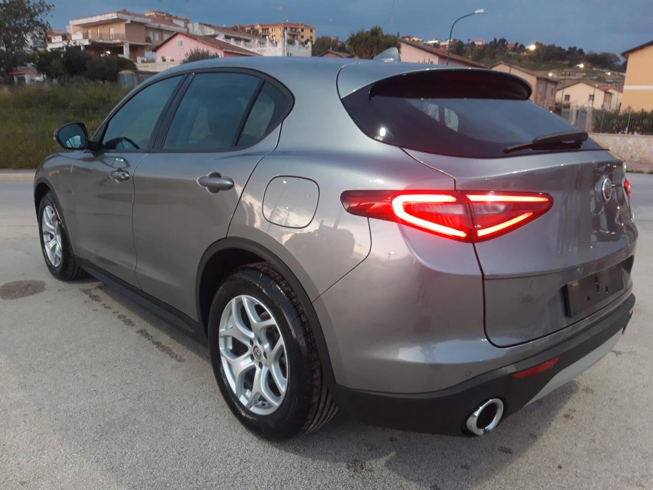 Alfa Romeo Stelvio 2.2 Turbodiesel 160 CV AT8 RWD Business