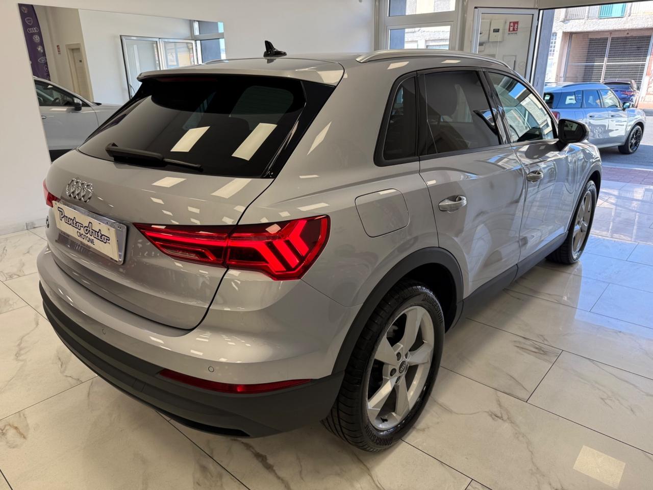 Audi Q3 35 TDI 2.0 S tronic Business Advanced 150 cv