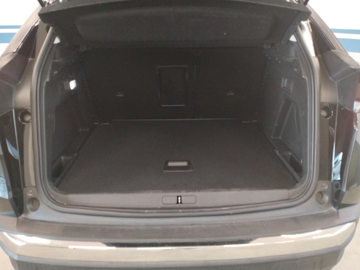 Peugeot 3008 1.5 bluehdi Active *92.000 KM*