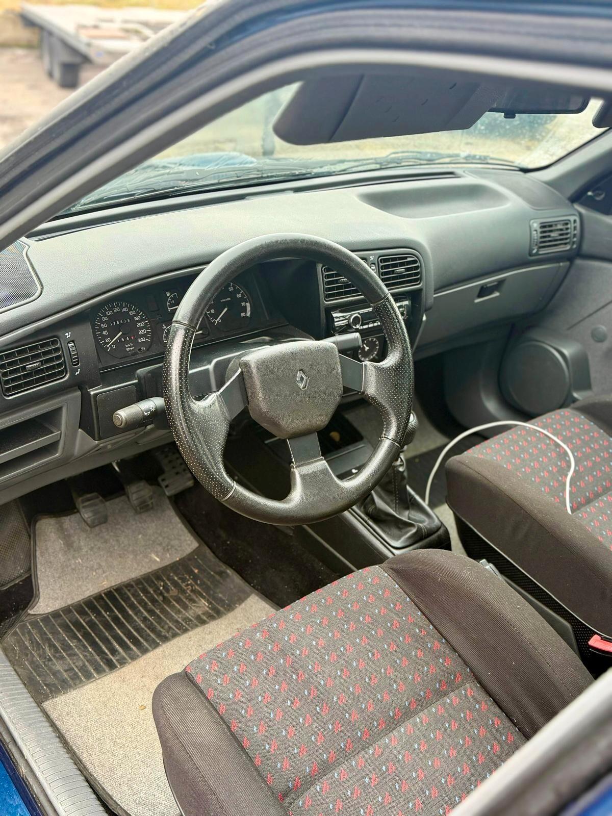 Renault R 19 1.8i 16V cat 4 porte