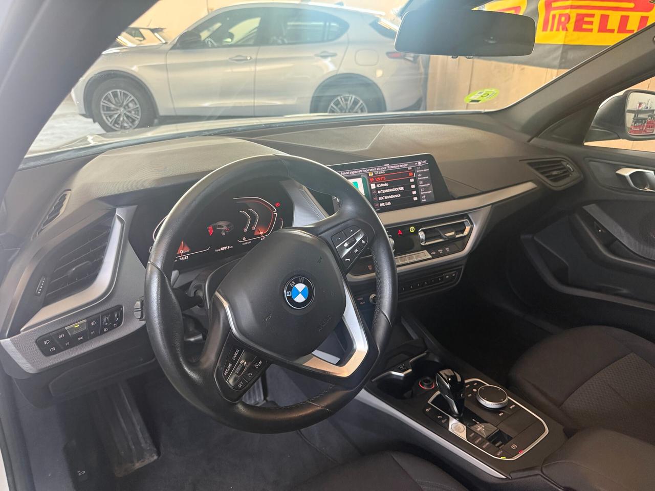 Bmw 118 118d 5p. Business Advantage