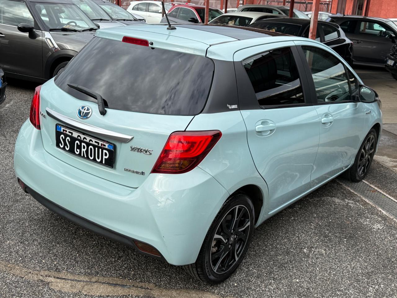 Yaris 1.5 Hybrid( 65 mila km - GLAMUR EDITION )-RATE