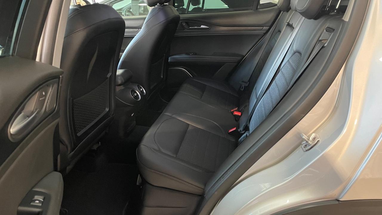 Alfa Romeo Stelvio 2.2 Turbodiesel 180 CV AT8 RWD Executive