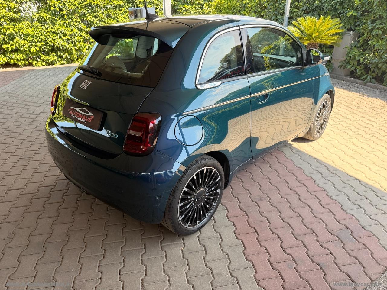 FIAT 500 La Prima Berlina 42 kWh