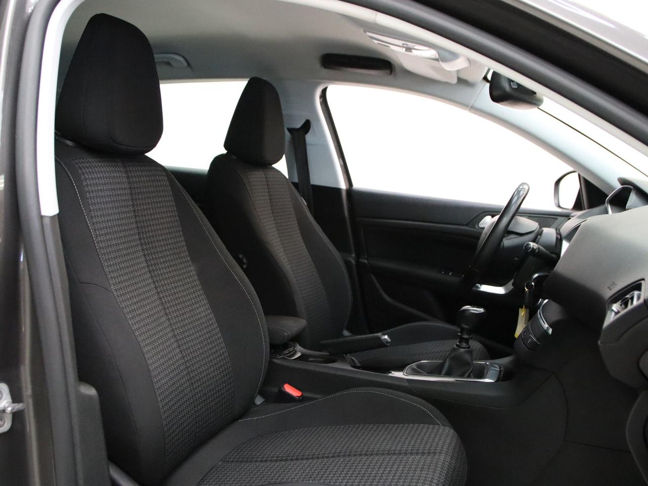 Peugeot 308 5p 1.5 bluehdi Active