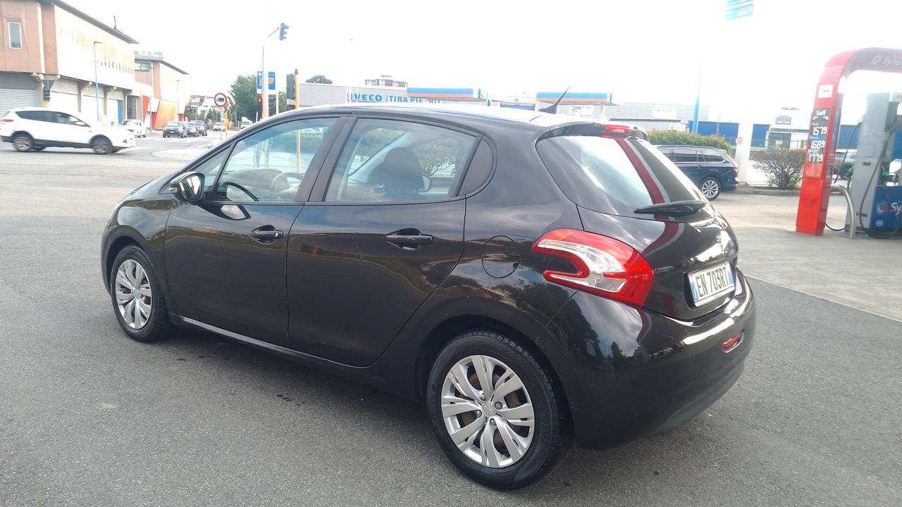Peugeot 208 1.2 VTi 82 CV 5 P neop 108milakm 12