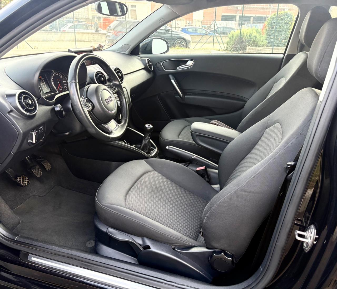 Audi A1 1.6 TDI 90cv si neo patentati non paga bollo