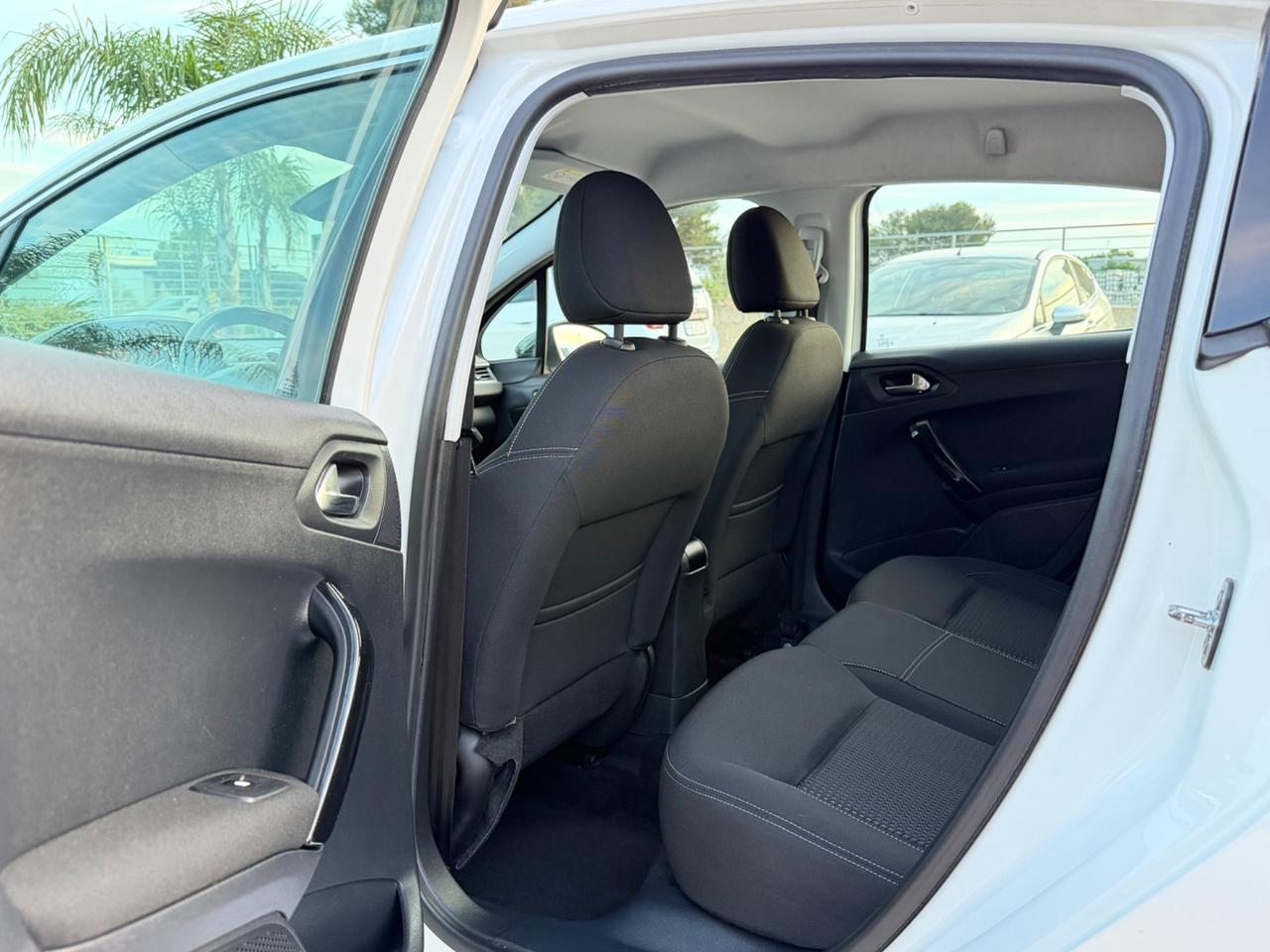 Peugeot 208 BlueHDi 75 5 porte Allure