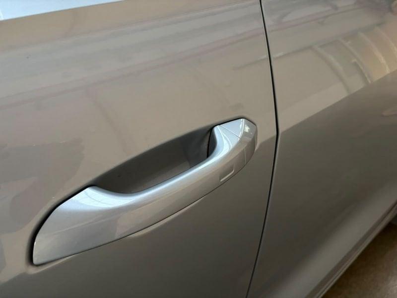 Audi Q8 55 TFSI 250kW quattro tiptronic Sport