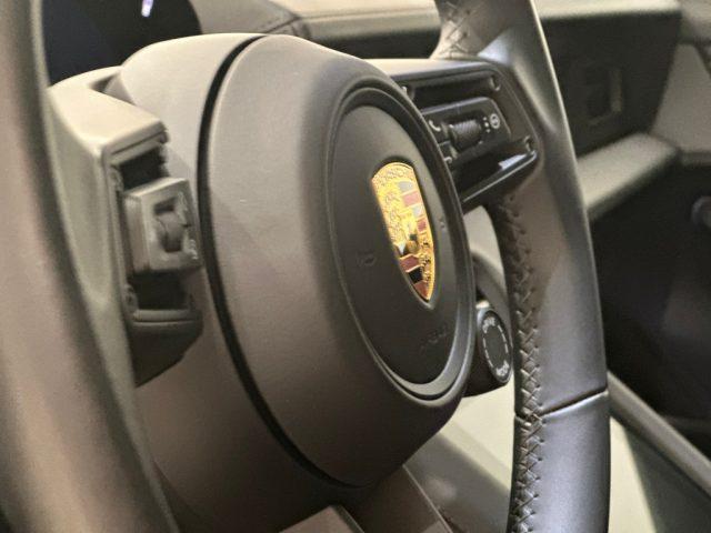 PORSCHE Taycan 4S Performance IVA ESPOSTA