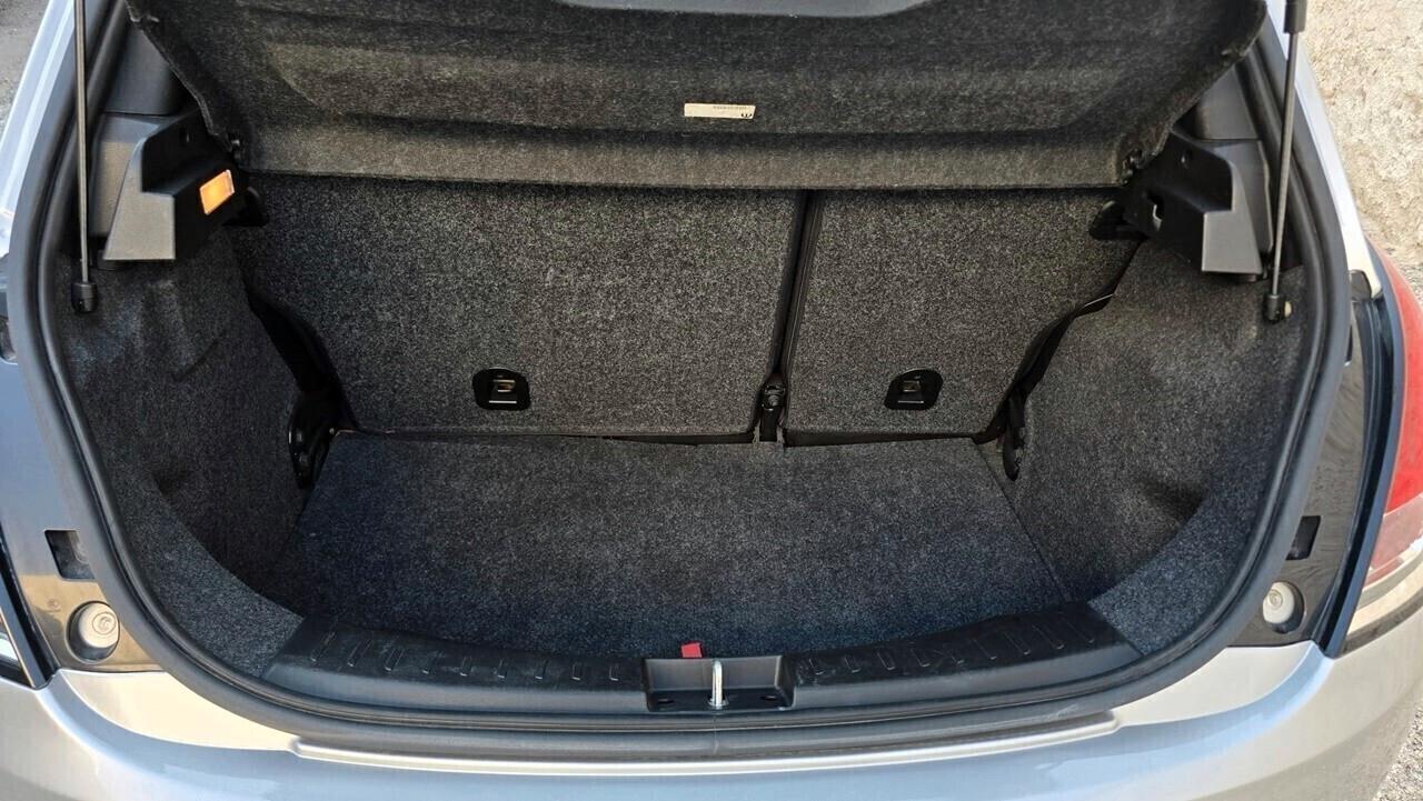 Lancia Ypsilon 1.3 MJT 95CV S&S GOLD
