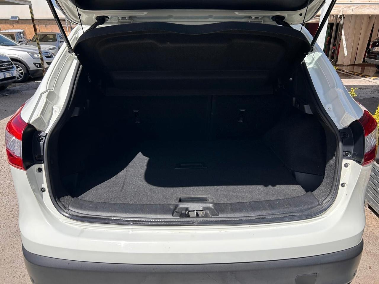 Nissan Qashqai 1.6 dCi 4WD Visia