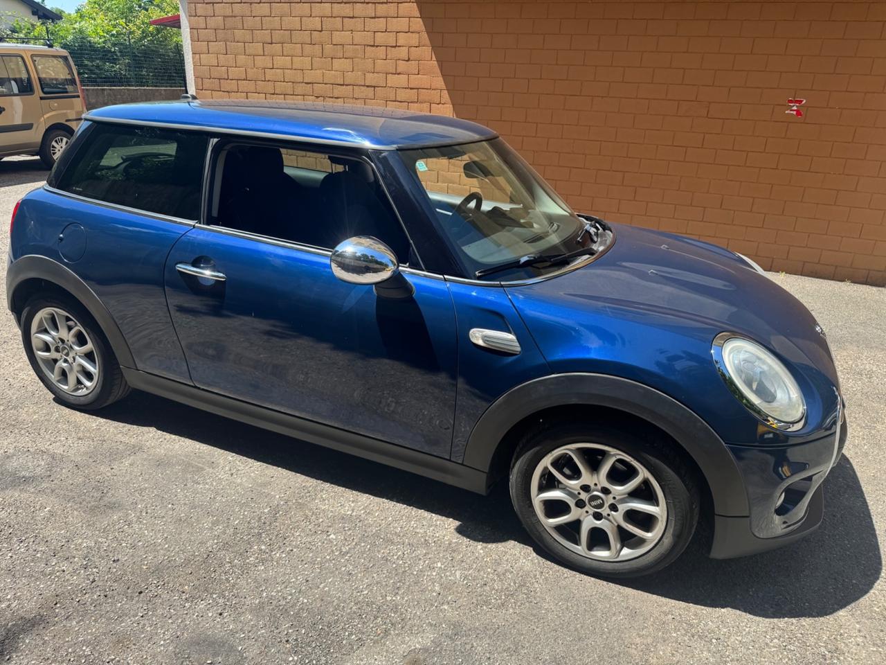 Mini 1.5 One D Euro 6b garanzia 12mesi