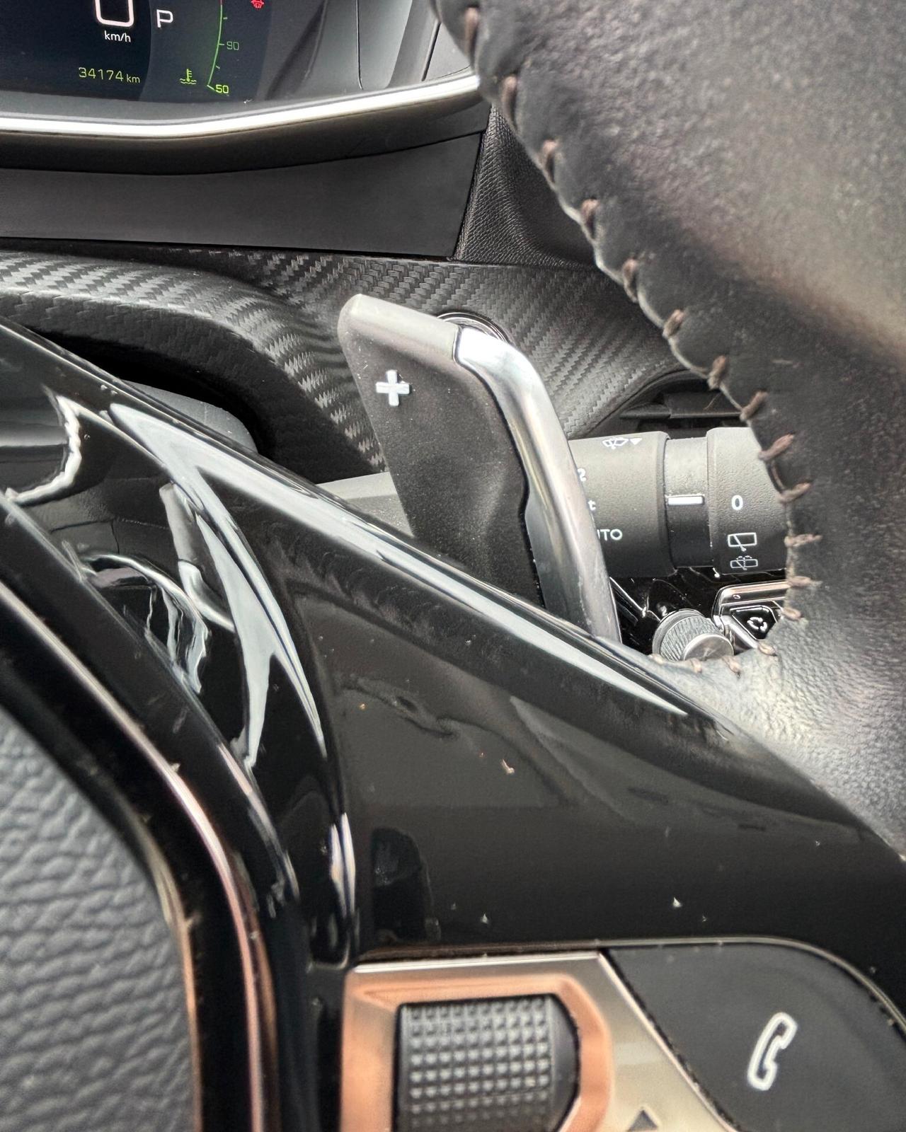 Peugeot 2008 1.2 130HP S&S EAT8 Allure