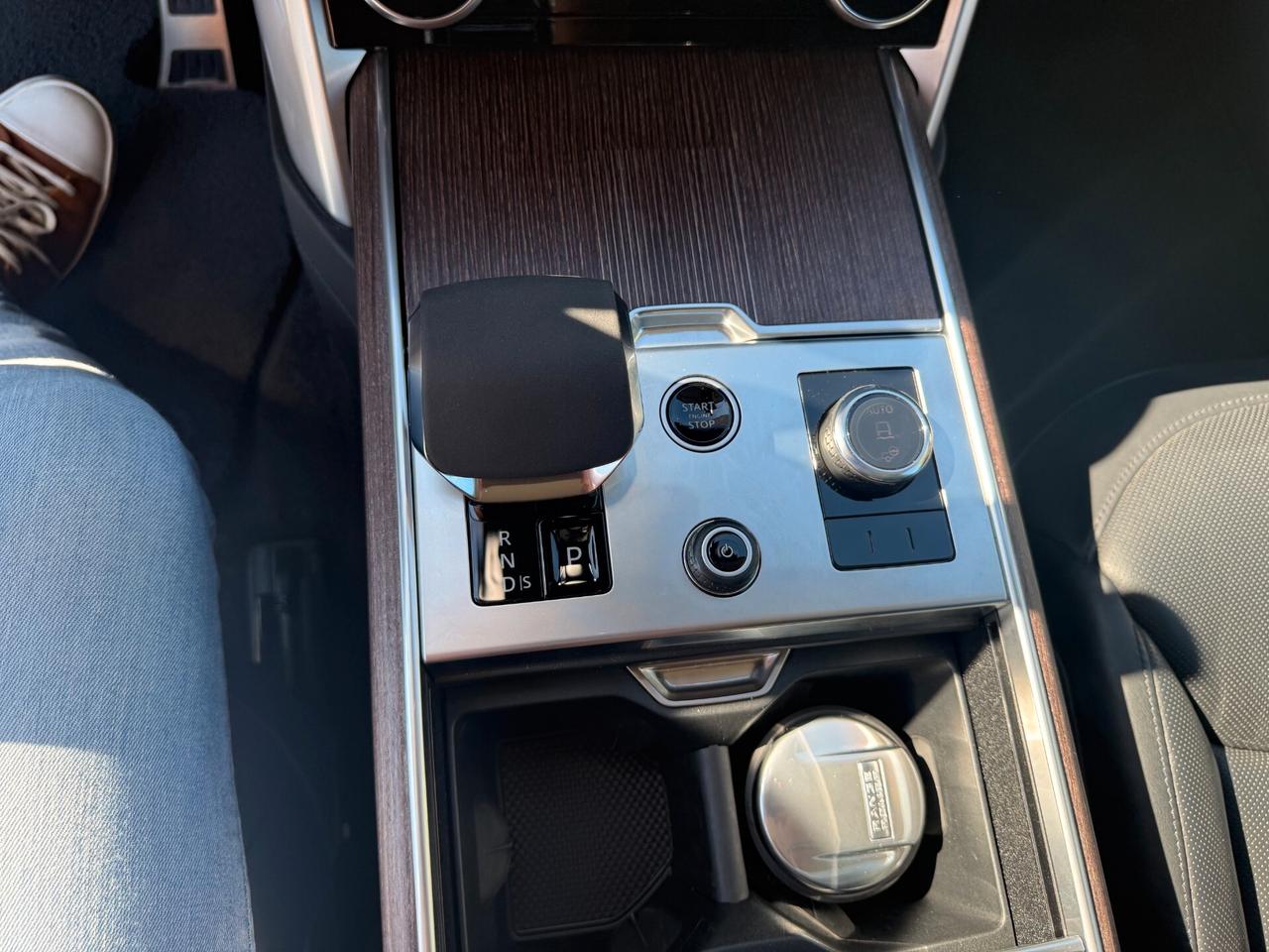 Land Rover Range 3.0D l6 350 CV Autobiography Multimedia 360 Meridian Cerchi 23\
