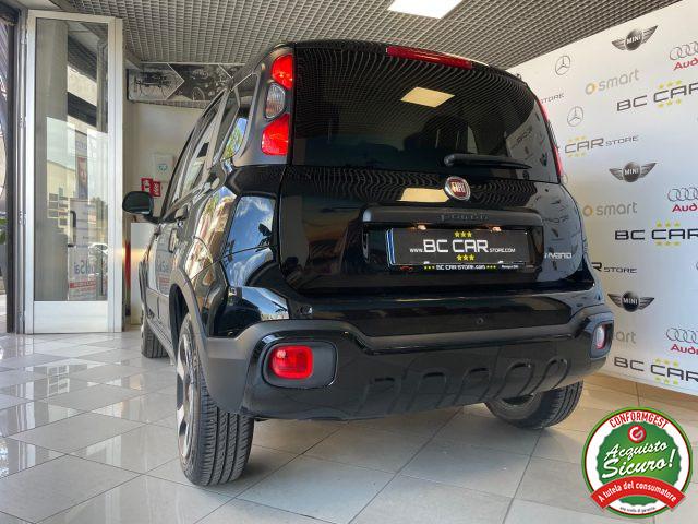 FIAT Panda Cross 1.0 Hybrid *DISPLAY COLORI
