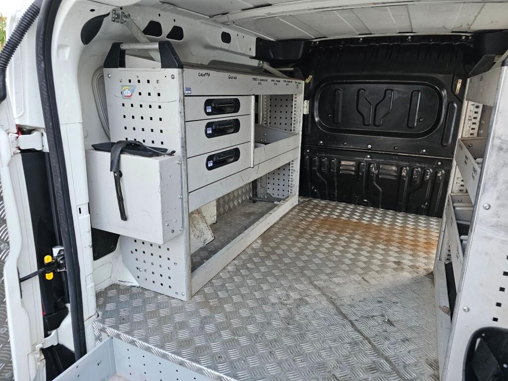 Fiat Doblo 1.6 MJTD 105CV CON SCAFFALI