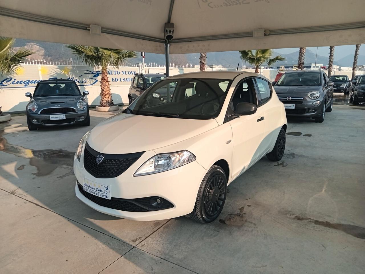 Ypsilon 1.2 C.V 69 PER NEO PATENTATI COME NUOVA
