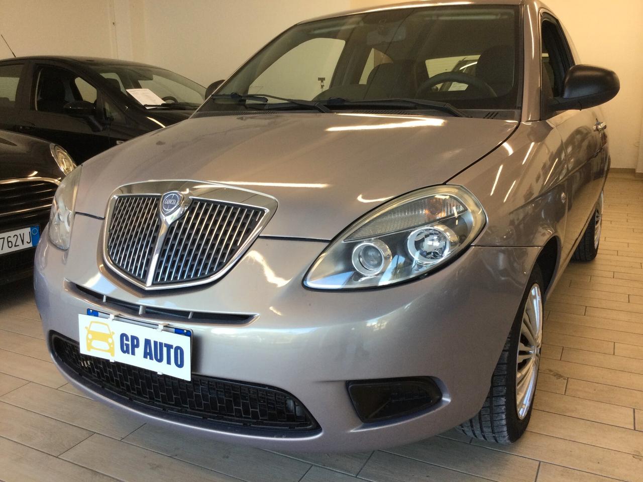 Lancia Ypsilon 1.2 69 CV Argento