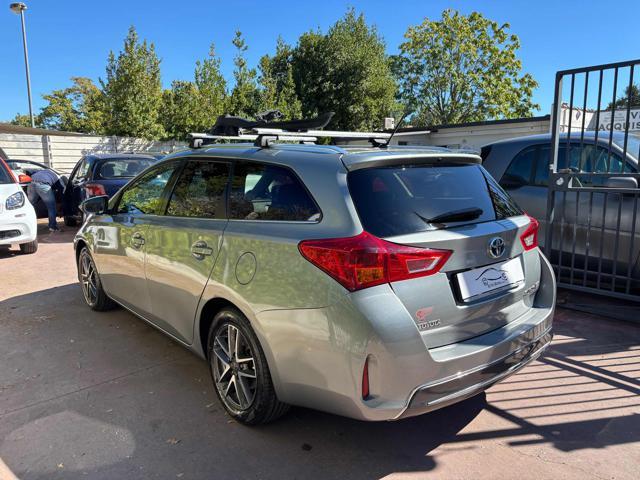TOYOTA Auris 1.8 Hybrid Executive - UNIOPRO