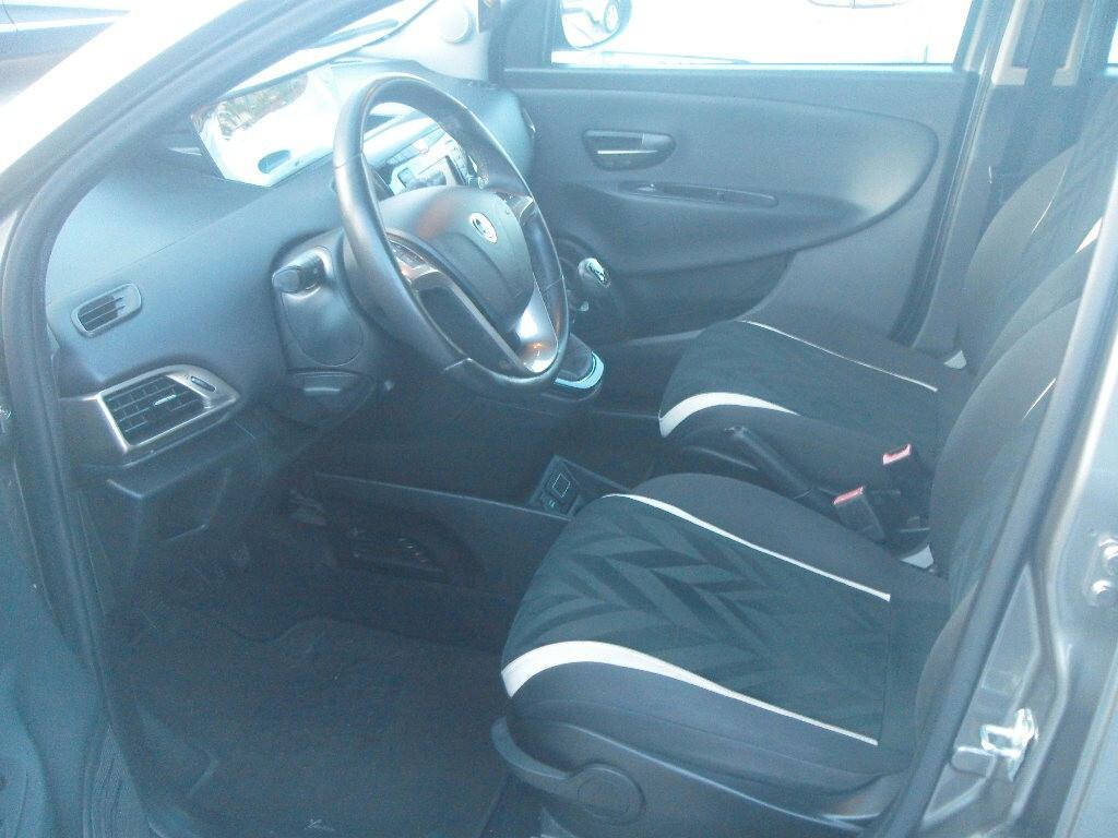 Lancia Ypsilon 1.2 69 CV Gold - 2016