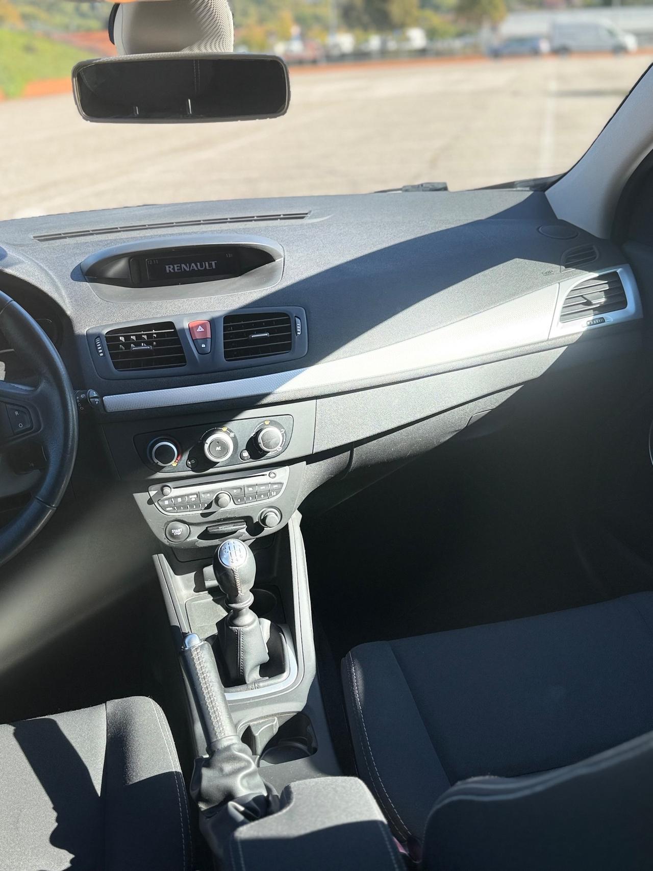 Renault Megane Mégane Coupé OK NEOPATENTATI