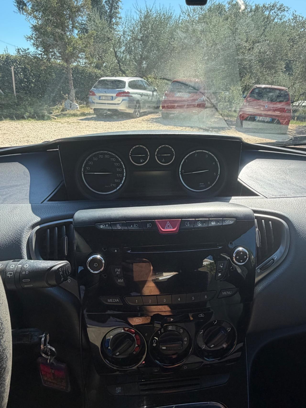 Lancia Ypsilon 1.3 MJT 16V 95 CV 5 porte S&S Gold
