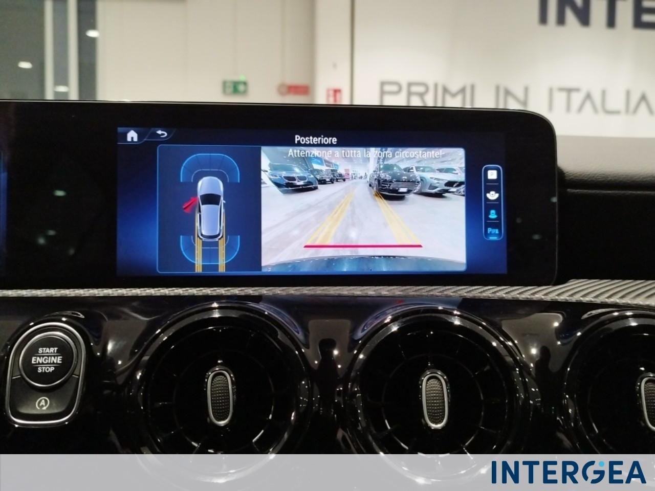 Mercedes-Benz A 180 d Advanced auto