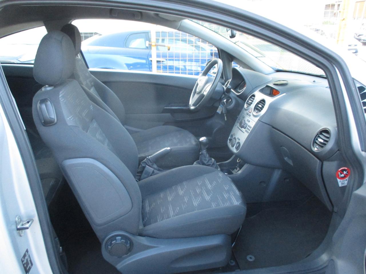 Opel Corsa 1.3 CDTI 95CV OK NEOPATENTATI 2012