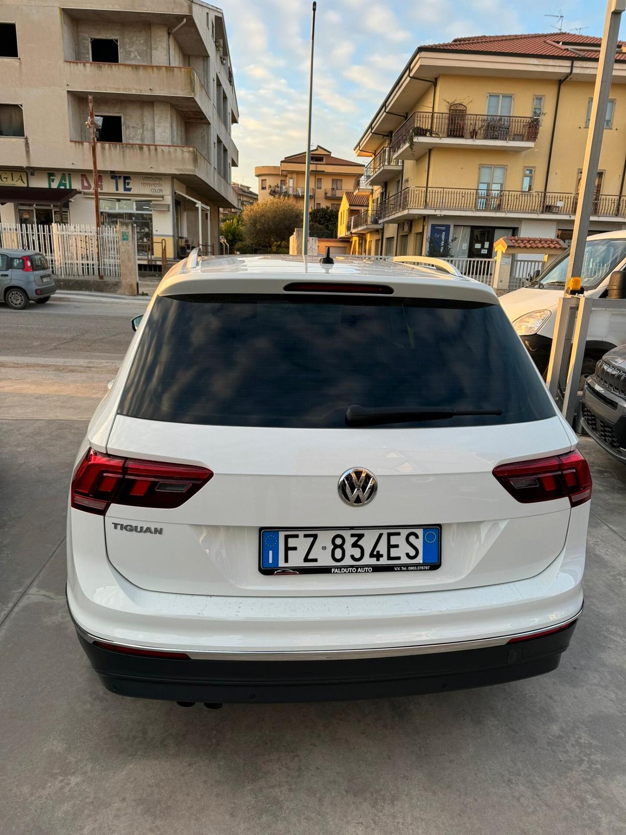 Volkswagen Tiguan 2.0 TDI SCR DSG